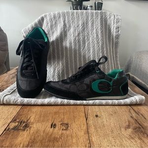 Classic Coach Perrie sneakers size 8.5 black and green
